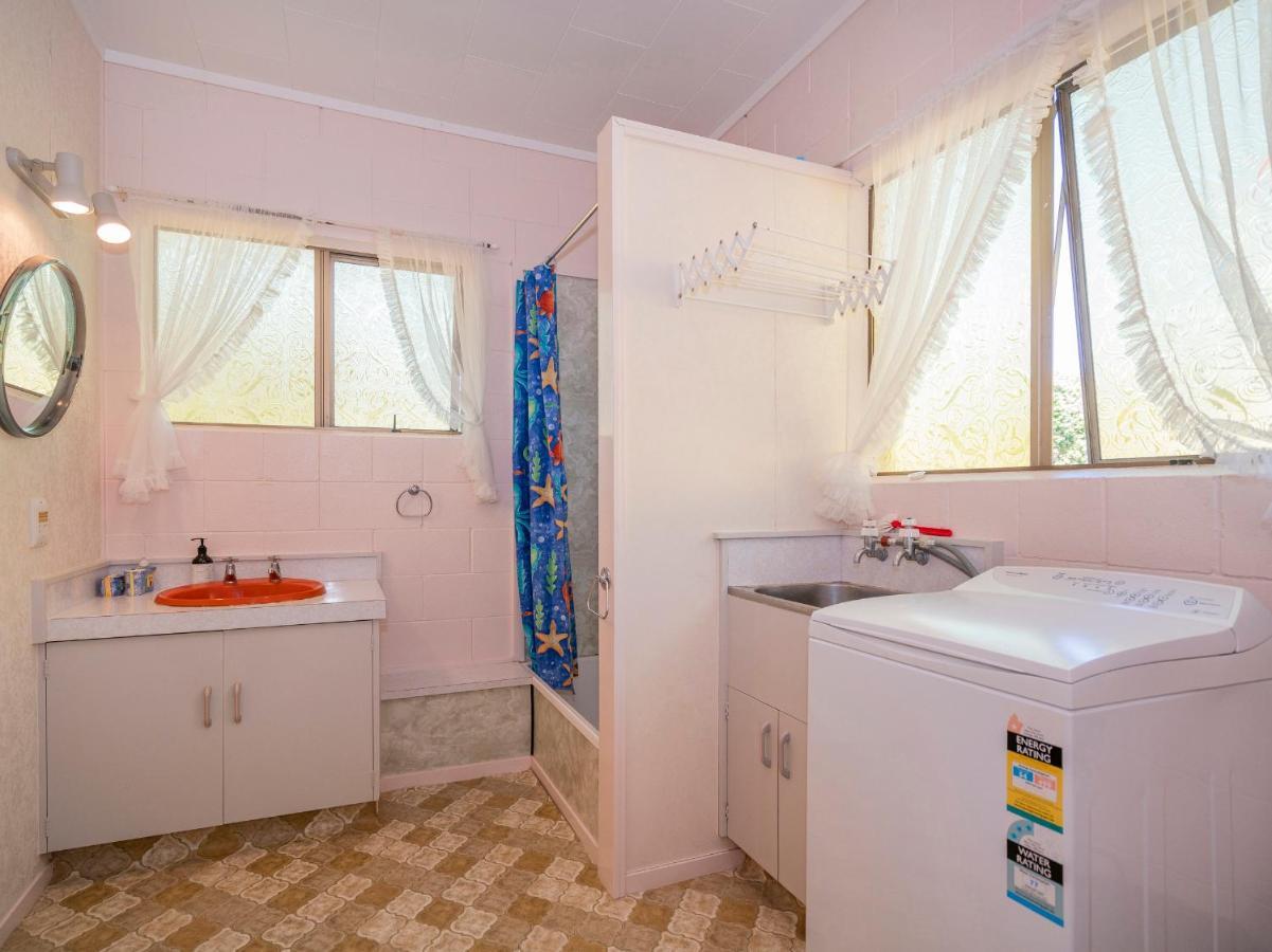 Cosy At Cooks - Cooks Beach Downstairs Unit מראה חיצוני תמונה