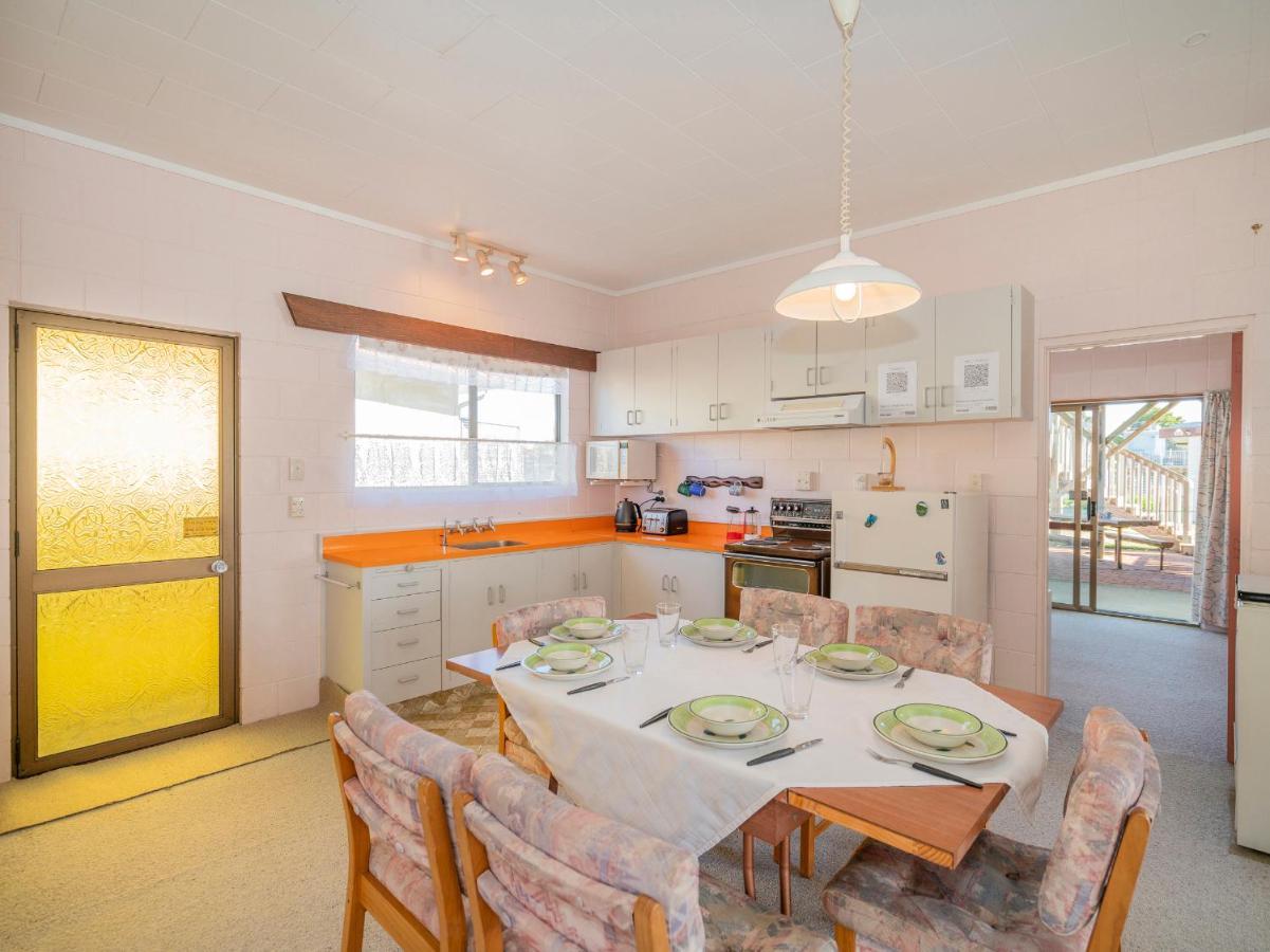 Cosy At Cooks - Cooks Beach Downstairs Unit מראה חיצוני תמונה