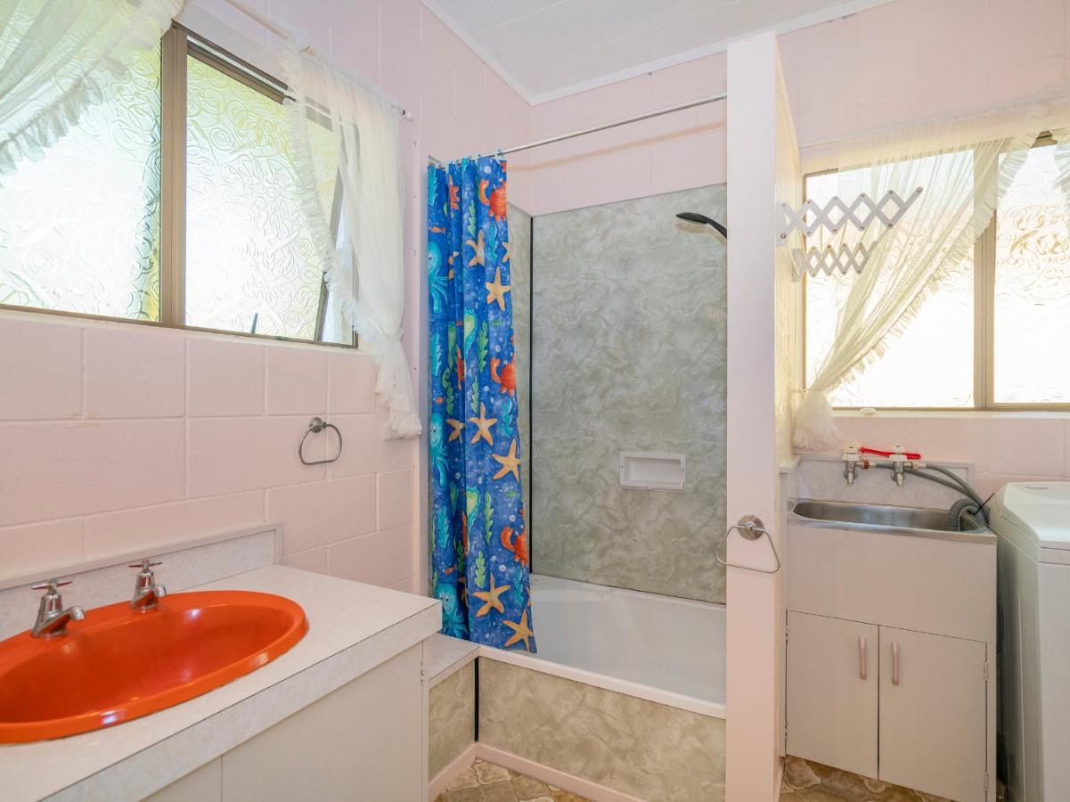 Cosy At Cooks - Cooks Beach Downstairs Unit מראה חיצוני תמונה